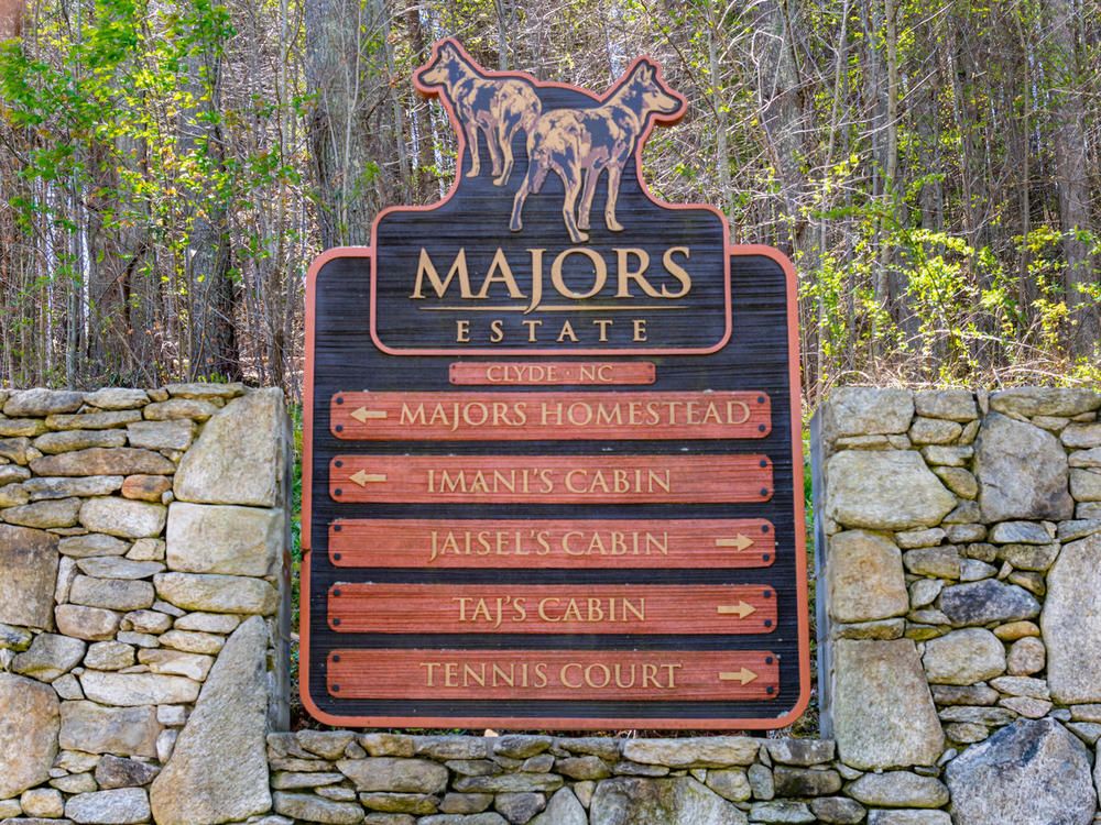Majors Estate: 1610 Perth Rd, Clyde, NC 28721